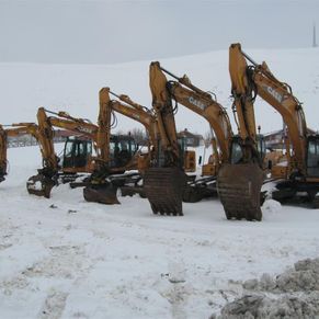 Gravemaskinparken til Larsen Maskin & Transport AS