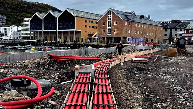 Nedlegging av røde trekkerør for infrastruktur ved havneområde